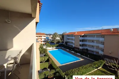 Image de T2 climatisé à 5 mn de la plage des Sablettes Lls2