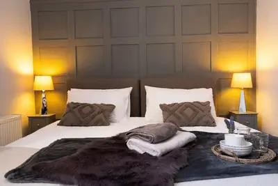 Marden Mews, pet friendly, character holiday cottage in Whitley Bay