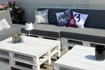 Image de Villa rénovée avec piscine chauffée - 10 couchages