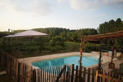 Image de Maison familiale avec piscine en plein coeur des graves