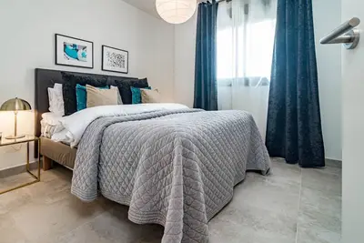 Image de Inf4. 5p- modern 3 bed city apartment next to beach