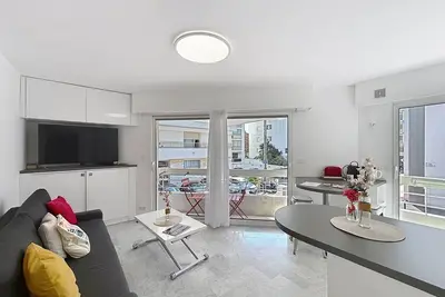 Image de Cannes : Pointe croisette Appartement 2 pièces à 100m des plages