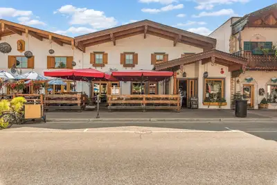 Image de Klonaqua-Downtown Condo*Walk to Village*Festhalle Area*2 Bedroom