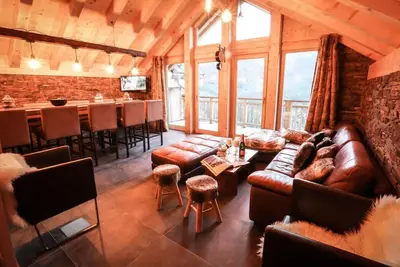 Image de Chalet, balcon, parking, télévision, casier à ski, 130m², Valloire
