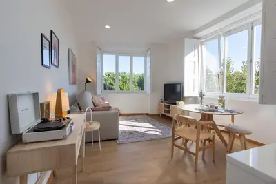 Image de Riverfront Avenida 13 - Your Boho Flat | uCHILL
