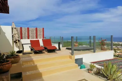 Image de Stunning Penthouse, Breathtaking Rooftop w/incredible Ocean Views near Art Walk