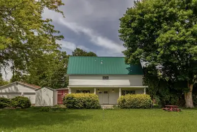The Piano House - Historic 4 bedroom home in Caldwell