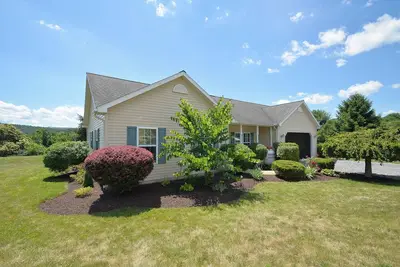 Image de Sunny Acres At Raystown Lake - Pet Friendly - Book Before May 1st Rate Increase!