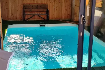 Image de Ty Mat gite avec piscine privative et chauffée et vue mer. 5 minutes des plages.