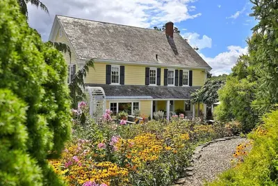 Image de Warm Brook Farm+Entertainers Paradise+Hot Tub+Close To Everything+Dogs Welcome