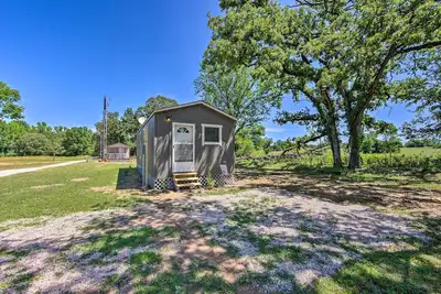 Image de Lake Fork Getaway: Tiny Home in Alba w\/ Bbq!