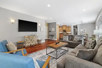 Image de Brewers Hill Belle, 3 bed, 3 bath, & balcony
