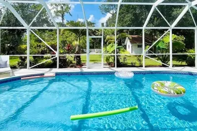 Image de Luxury Modern Farmhouse | Quiet and Spacious w\/ Heated Pool, Game Room, Bbq