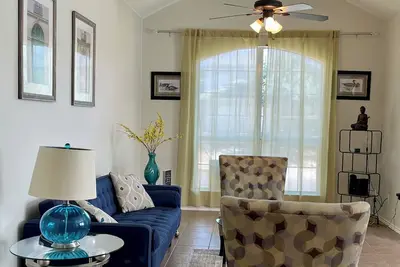 Image de 4br single story ~ fenced~Pet friendly 20 min to Austin Dt