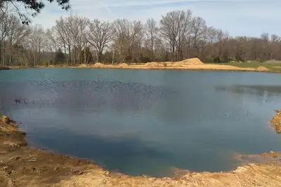 Image de Primitive campsites, pond, wildlife, campfires