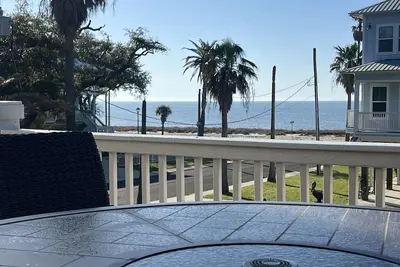 Image de Beautiful Beach front home- 150 yards to the white sand beach