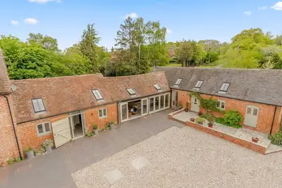 Image de The Barn at Kington Grange - sleeps 6 guests in 3 bedrooms