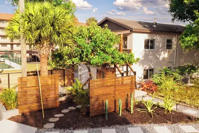 Image de Newly Renovated Luxury Apt + Steps Away from River
