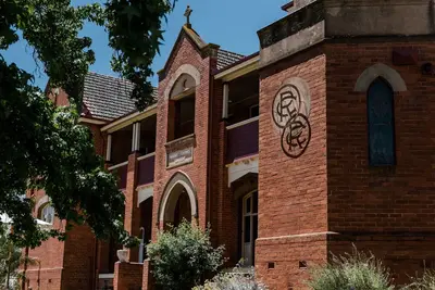Image de Charming historical building in the heart of Rutherglen!