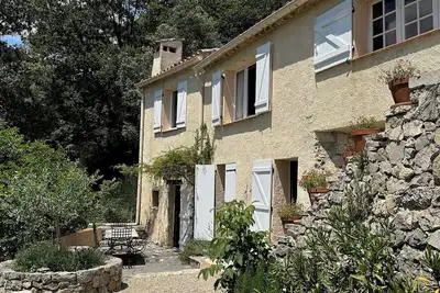 Image de 4 Bedroom villa in the Provence, with pool, beautiful views and lots of privacy