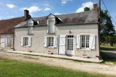 Image de Maison de plain-pied avec étang, draps et ménage inclus