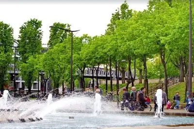 Image de By the water in the most beloved Parisian neighborhood-Canal St Martin