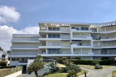 Image de Appartement de standing avec très belle vue sur la mer et sur la plage de Royan