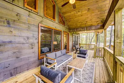 Image de Brand-new cabin with mountain views, ping-pong, Wifi, Ac, & firepit