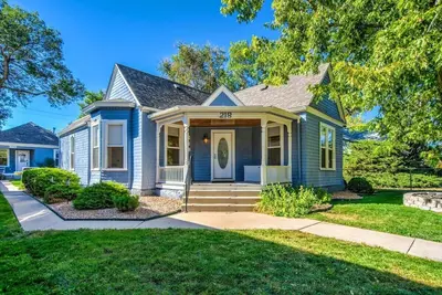 Image de Corona Victorian! Hot Tub & Walk to Downtown