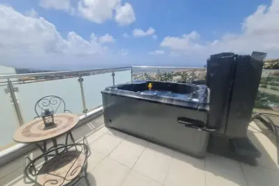 Image de Panoramic Holidays - Deluxe 2 - Apartment with Outdoor Jacuzzi - Sea View