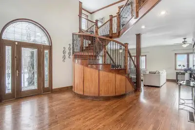 Image de Not available since 2022, unable to reach Vrbo, contact HiddenPondsRVResort?