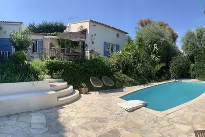 Image de Grande villa dans un écrin de verdure