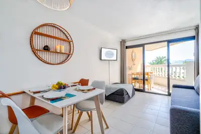 Image de Impressionnante Vue Mer et Terrasse à Cannes!