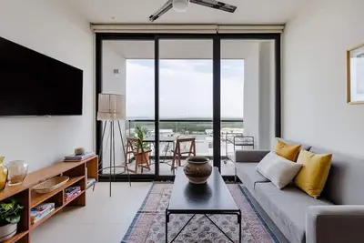 Image de Apt 903 with stunning Lagoon view w\/pool and gym