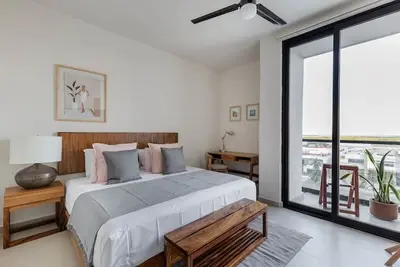 Image de Apt 505 with stunning Lagoon view w\/pool and gym