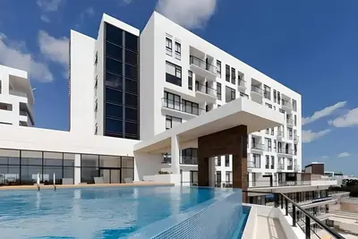 Image de Apt 504 with stunning Lagoon view w\/pool and gym