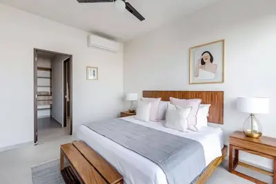 Image de Apt 402 with stunning Lagoon view w\/pool and gym