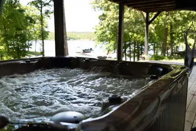 Image de Hot Tub! Lakefront Home - Fire Pit, Kayaks, & Two-Story Dock