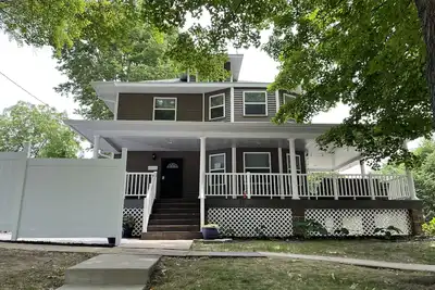 Image de Dell-ightfully Downtown Dells! Perfect location! ! Porch/Patio/Grill /Fire pit!