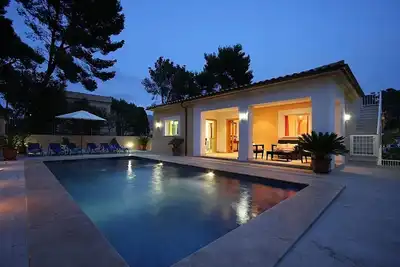 Image de Modern & Stylish Villa, A/C, Private Pool in Cala San Vicente, 400 meters to Cala Molins Beach!