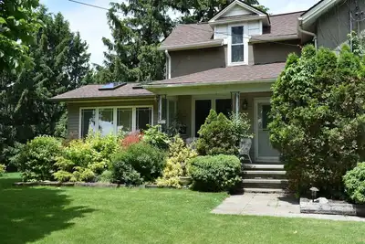 Image de Niagara Farmhouse Retreat - pet friendly country apartment