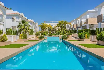 Image de Newly furnished semi-detached house in Spain