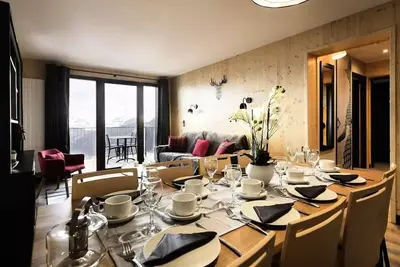 Image de 5 Pièces 8\/10 Personnes