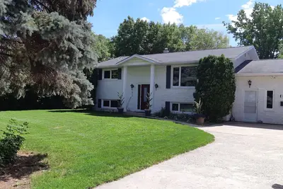 Home on large park like lot. Close to beaches, Prov parks & festival grounds.