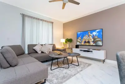 Image de Ls 952 · Radiant Luxury House -Resort Access & Private Pool