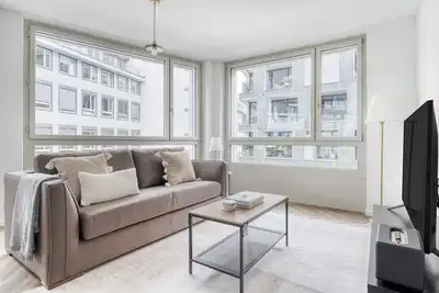 Image de Bright Wiedikon 3. 5 Room w/ Storage & W/D, near Market, by Blueground