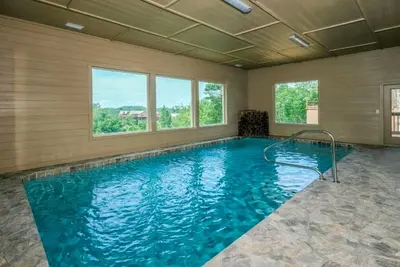 Image de Hibernation Wonderland - Indoor Pool & Theater