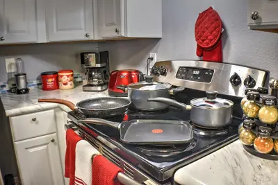Image de ❤ The Cozy House Getaway ❤ Long Term Available