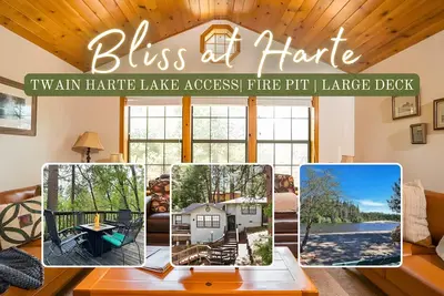 Image de Cozy Th Cabin | Fire Pit & Fireplace| Th Lake and Summer Special!