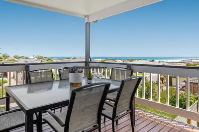 Image de Oriana Grande 5br Sleeps 14 Sea views, Playground